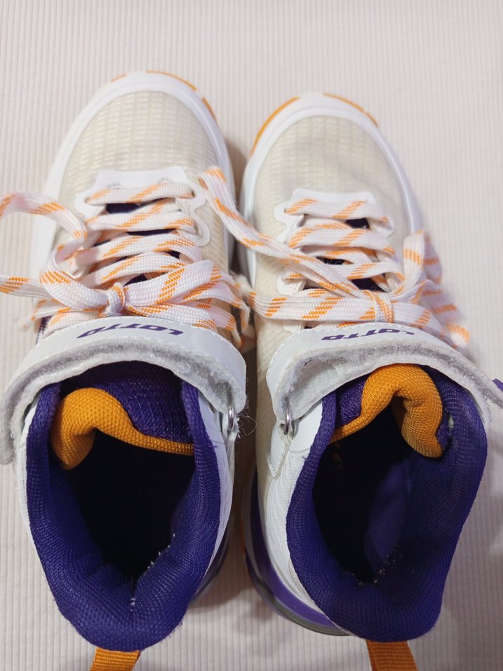 Renkli Baskılı Beyaz Basketbol Ayakkabısı Velcro 35 no - Görsel 5