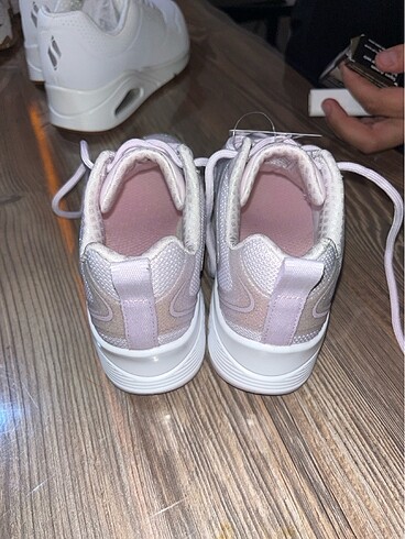 31 Beden pembe Renk Skechers çocuk ayakkabısı 31 numara