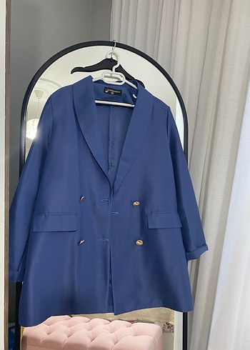 Düğmeli Mavi Saten Midi Kadın Blazer