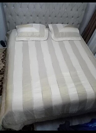 Yatak örtüsü 