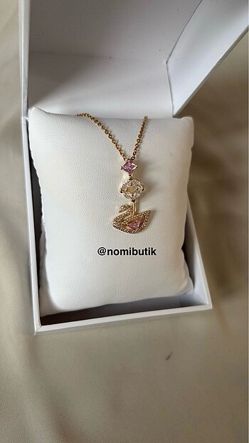 swarovski Kuğu Kolye