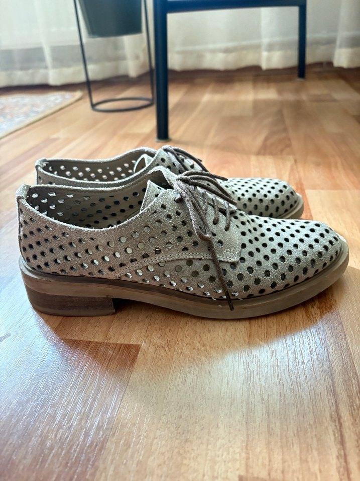 Bej Süet Delikli Ayakkabı - Görsel 2