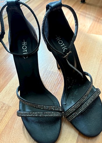 Siyah Taşlı Stiletto Topuklu Kadın Ayakkabı - Görsel 4