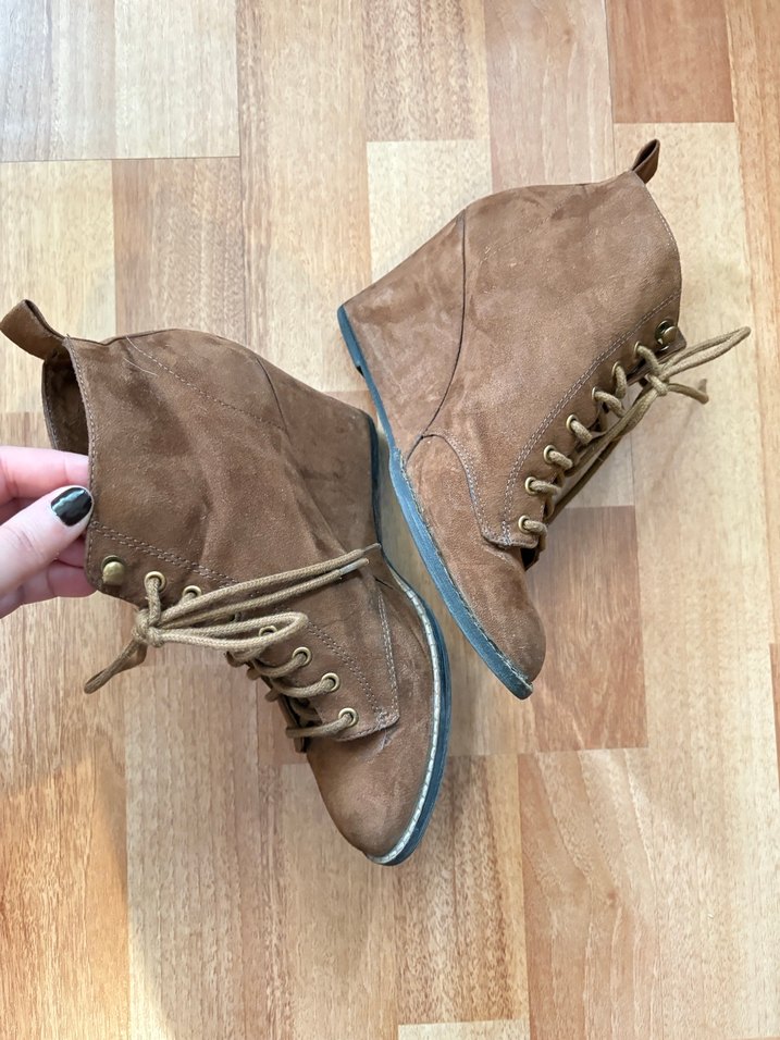 Kadın Bohem Tarz Süet Dolgu Topuklu Bot - Görsel 2