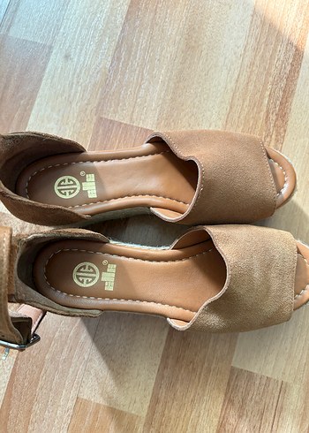 Kadın Kahverengi Süet Dolgu Topuklu Sandalet - Görsel 6