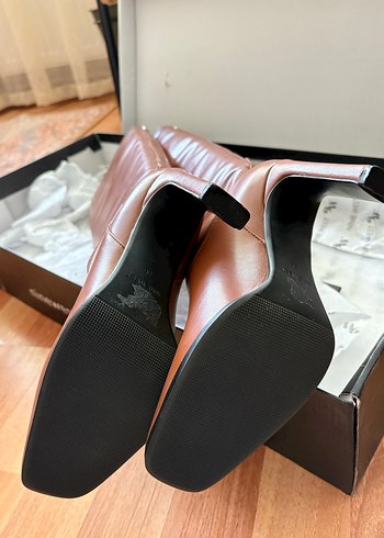 Nine West Kahverengi Deri Kadın Çizme - Görsel 2