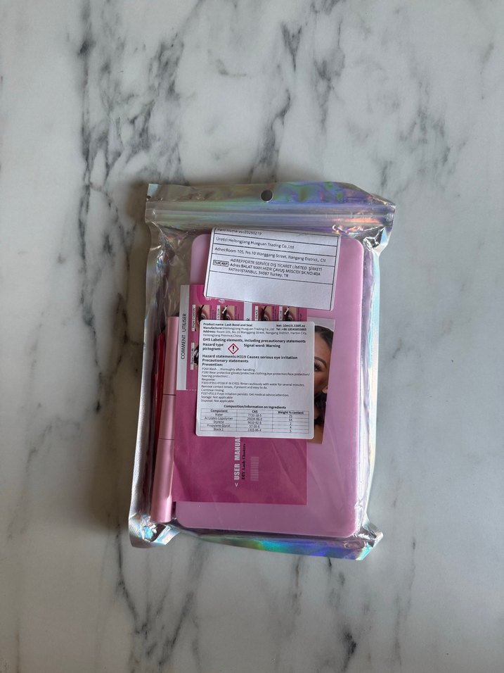 Pembe Kutuda Koyu Renk Takma Kirpikler - Görsel 2