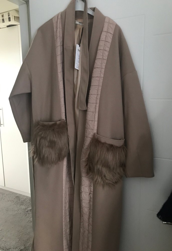 Kürk Detaylı Bej Uzun Kadın Kaban - Görsel 2