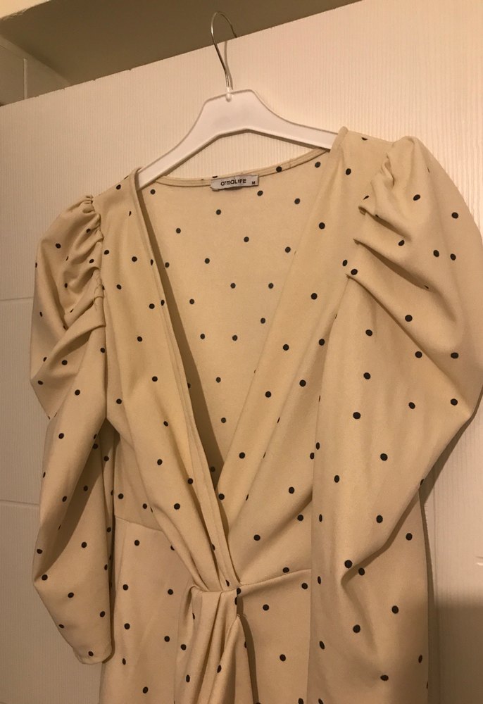 Bej Puantiyeli Uzun Drapeli Elbise - Görsel 4