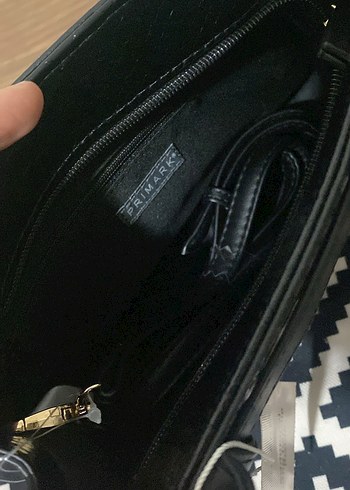 Siyah Parlak Yılan Derisi Desenli Kadın Çanta - Görsel 3