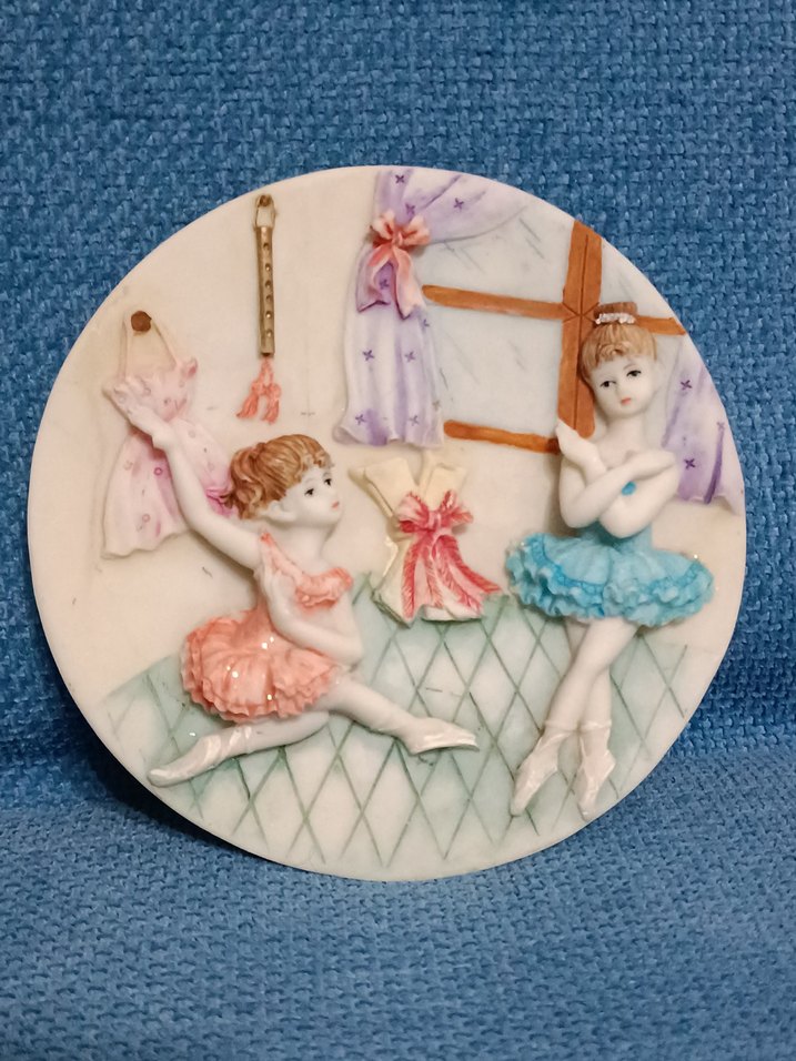 12,5 cm çapında Pastel Renkli Bale Temalı Dekoratif Biblo - Görsel 3