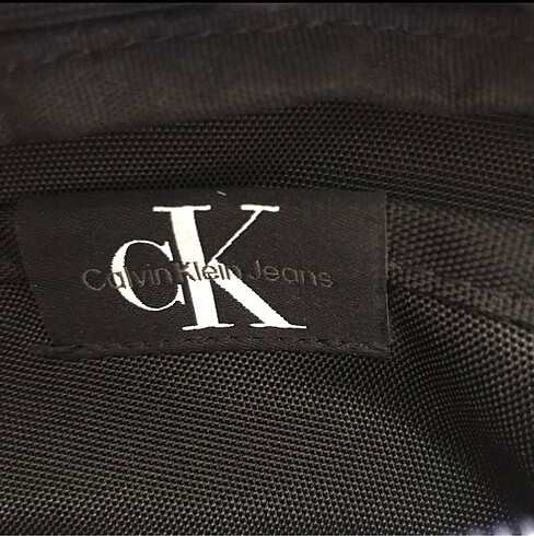  Beden siyah Renk Calvin Klein Omuz Çantası