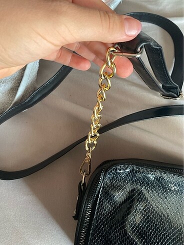 Bershka Askılı çanta