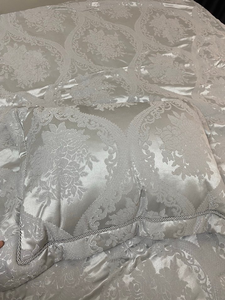 Gri Desenli Yatak Örtüsü - Görsel 3