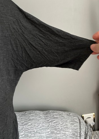 Gri Kısa Kollu Hamile Bluzu - Görsel 3