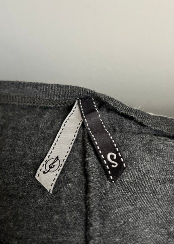 Gri Kısa Kollu Hamile Bluzu - Görsel 8