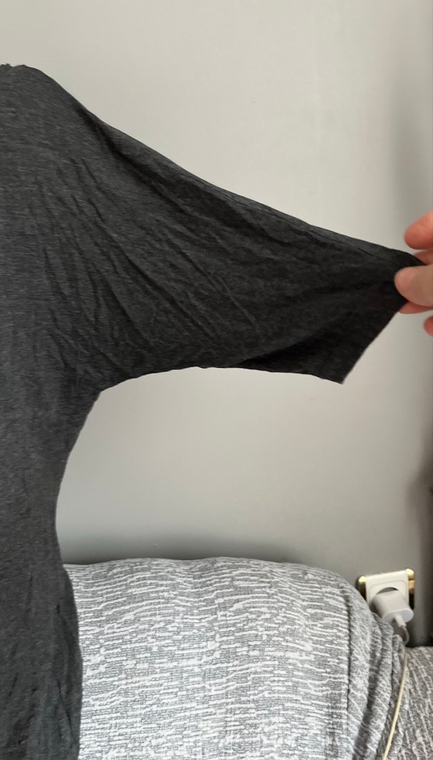 Gri Kısa Kollu Hamile Bluzu - Görsel 3