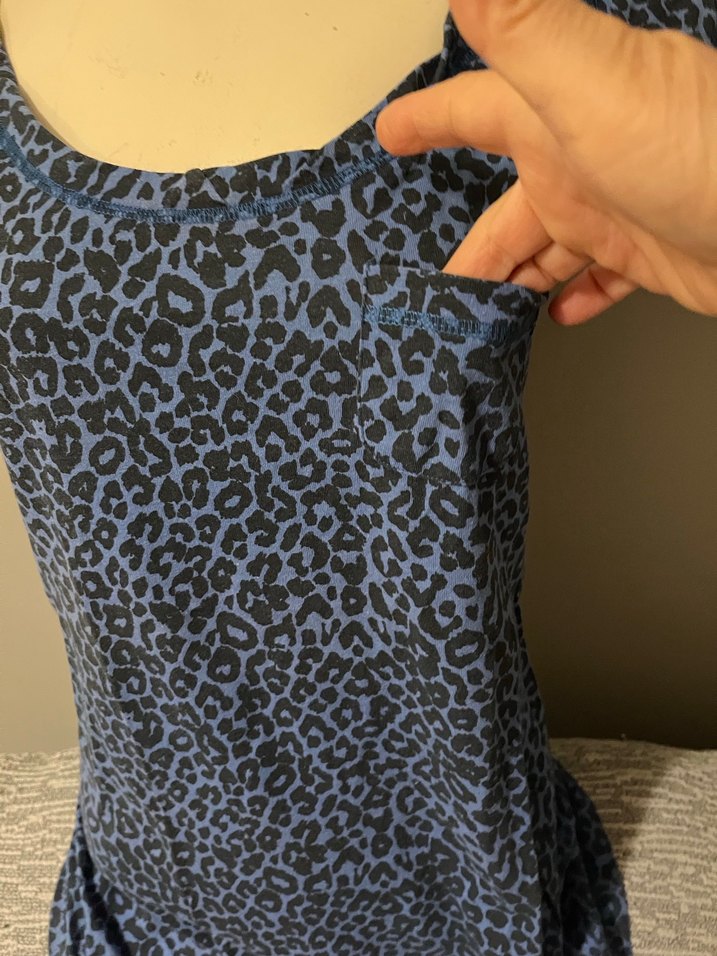 Mavi Leopar Desenli Kısa Kollu Tişörtü - Görsel 2