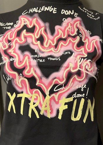 Kız Çocuk Siyah Renkli Baskılı Tişört - Görsel 2