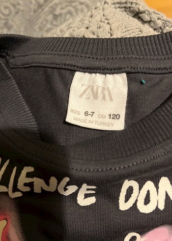 Kız Çocuk Siyah Renkli Baskılı Tişört - Görsel 5