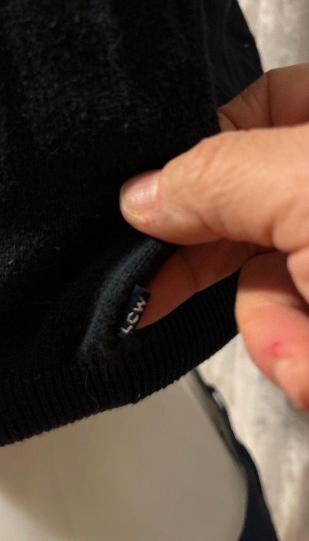 Siyah V Yaka Kolsuz Erkek Süveter - Görsel 4