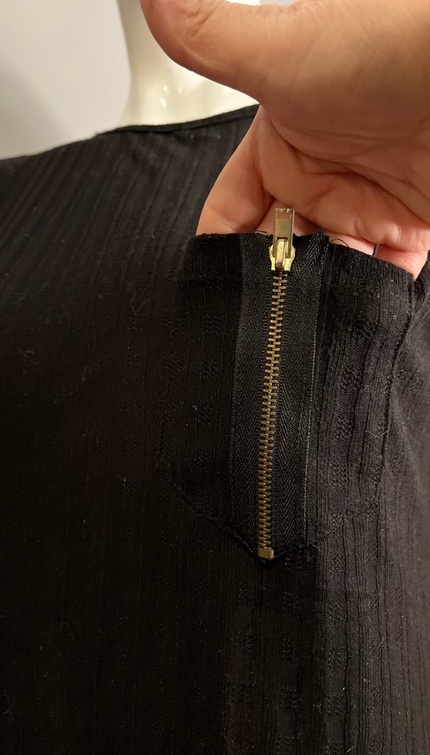 Kısa Kollu Siyah Mini Tişört - Görsel 3