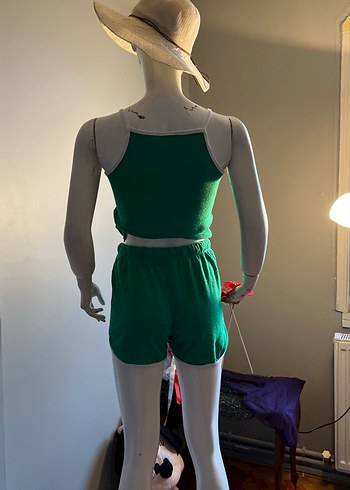 Yeşil Mini Kadın Atletik Şort ve tşört takım - Görsel 10