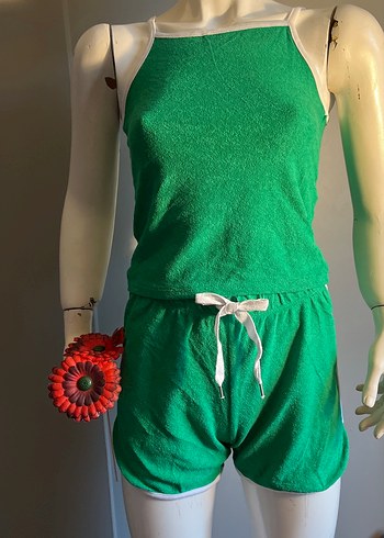 Yeşil Mini Kadın Atletik Şort ve tşört takım - Görsel 3