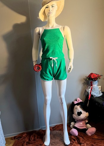 Yeşil Mini Kadın Atletik Şort ve tşört takım - Görsel 2