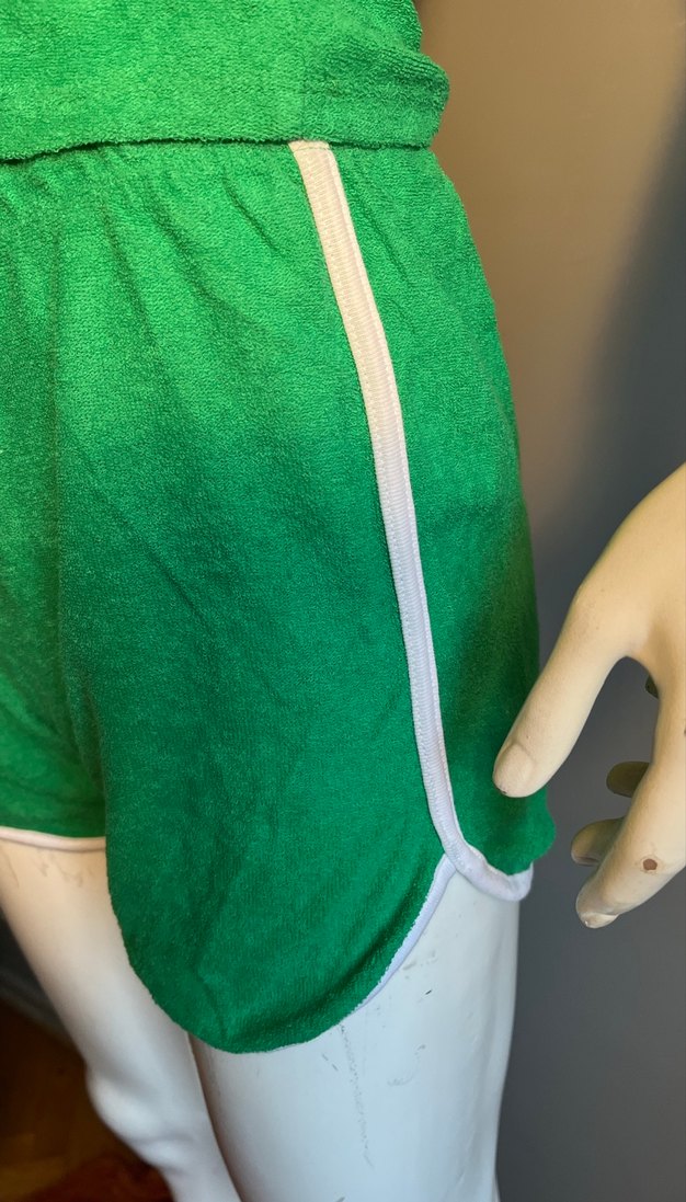 Yeşil Mini Kadın Atletik Şort ve tşört takım - Görsel 4