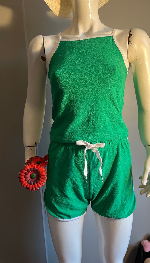 Yeşil Mini Kadın Atletik Şort ve tşört takım - Görsel 3