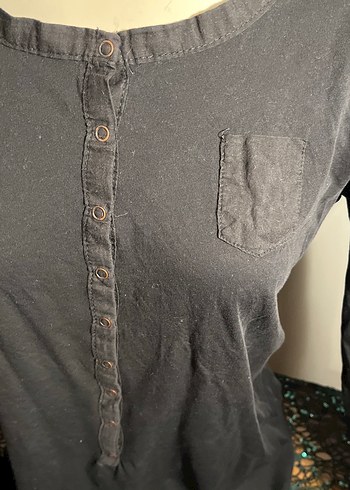 Düğmeli Siyah  Uzun Kollu Pamuklu Tişört - Görsel 3