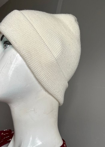 Bej Minimalist Kadın Bere - Görsel 3