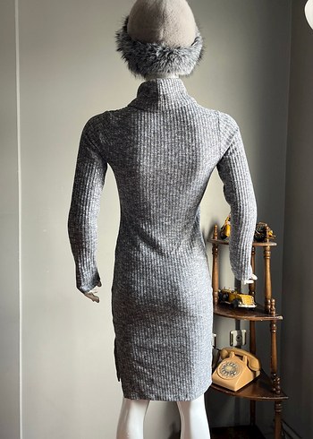 Gri Yüksek Yakalı Uzun Triko Elbise - Görsel 7