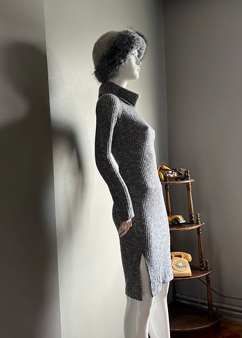 Gri Yüksek Yakalı Uzun Triko Elbise - Görsel 2