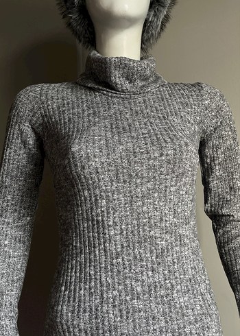 Gri Yüksek Yakalı Uzun Triko Elbise - Görsel 3