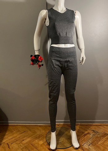 Gri Kolsuz Mini Triko Takım - Görsel 2