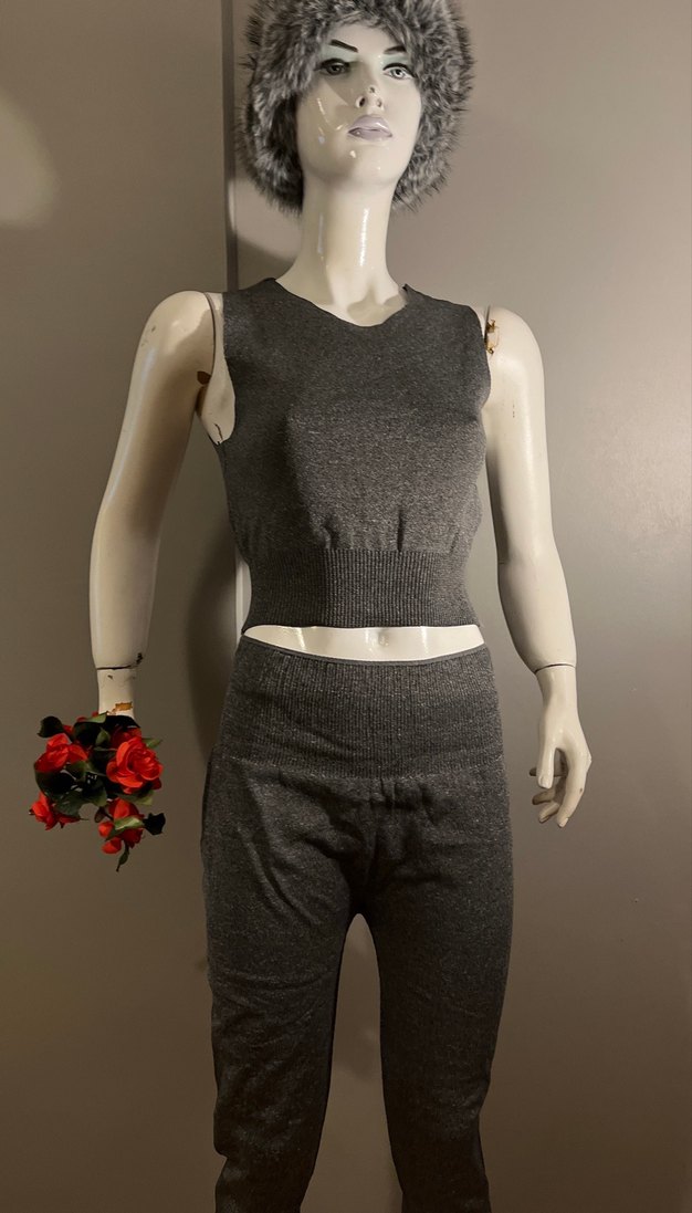 Gri Kolsuz Mini Triko Takım - Görsel 3