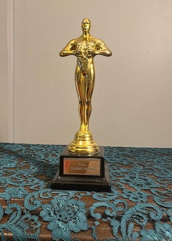 Yılın Annesi Parlak Altın Figürin Ödül - Görsel 3