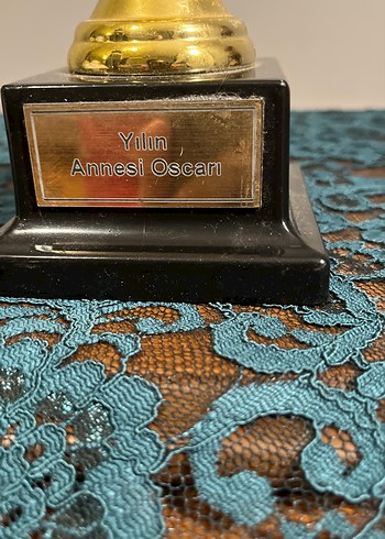 Yılın Annesi Parlak Altın Figürin Ödül - Görsel 2