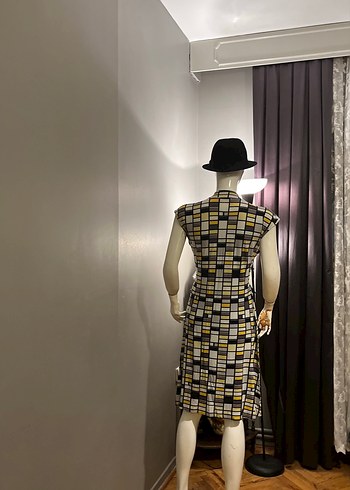 Ekose Desenli Kemerli Midi Elbise - Görsel 8