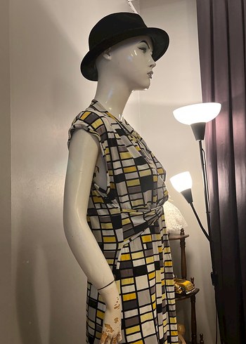 Ekose Desenli Kemerli Midi Elbise - Görsel 7