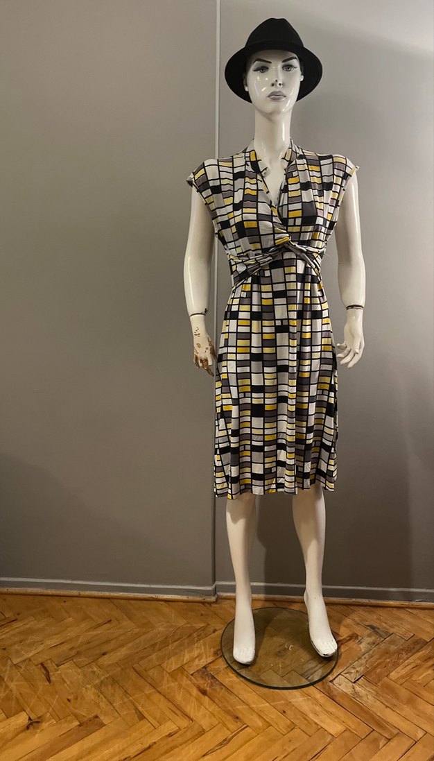 Ekose Desenli Kemerli Midi Elbise - Görsel 2