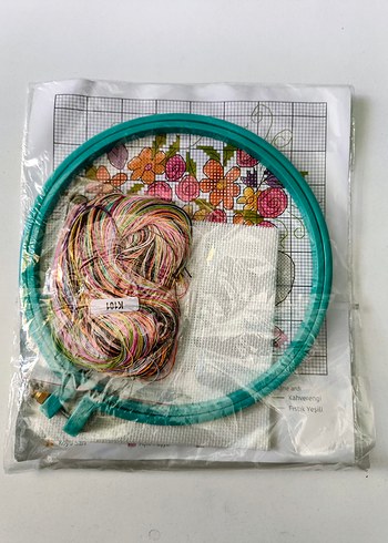  Kanaviçe Kiti - Fincanda Çiçekler 19 cm