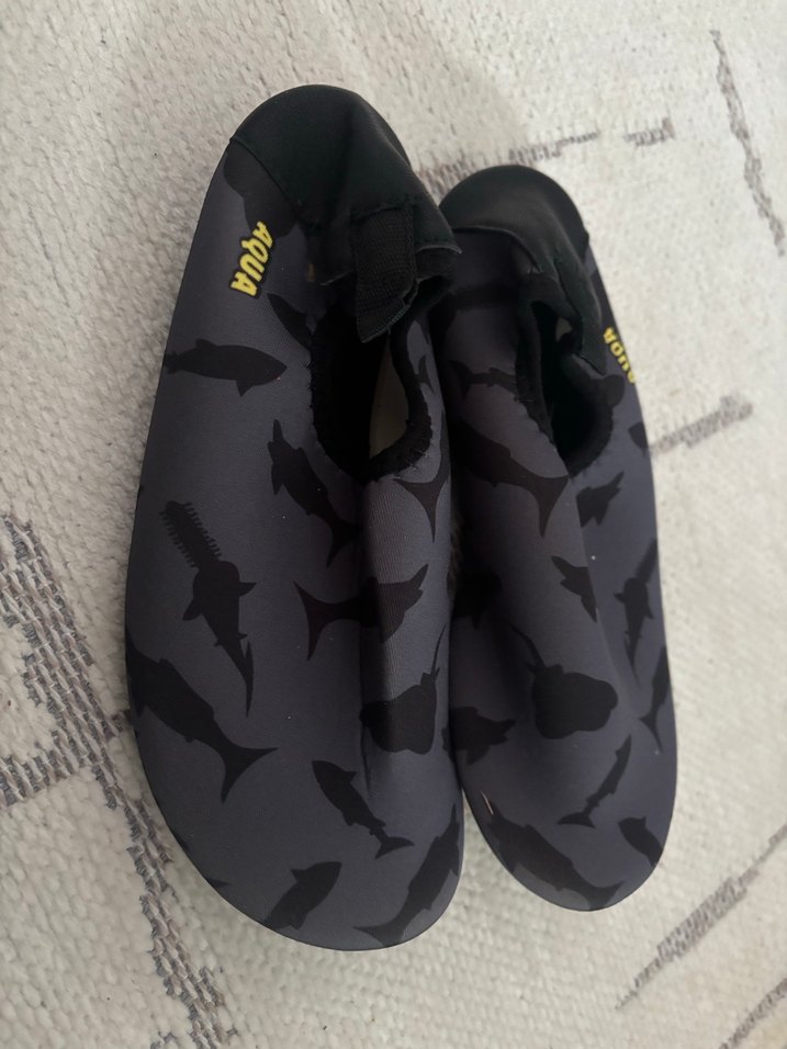 Gri Erkek Çocuk Kaydırmaz Bantlı Terlik - Görsel 2