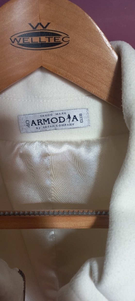 Düğmeli Beyaz Midi Kaban - Görsel 4