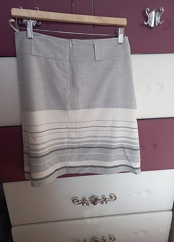 çizgili etek , bel 38 cm, uzunluk 49 cm, açık gri rengi - Görsel 2