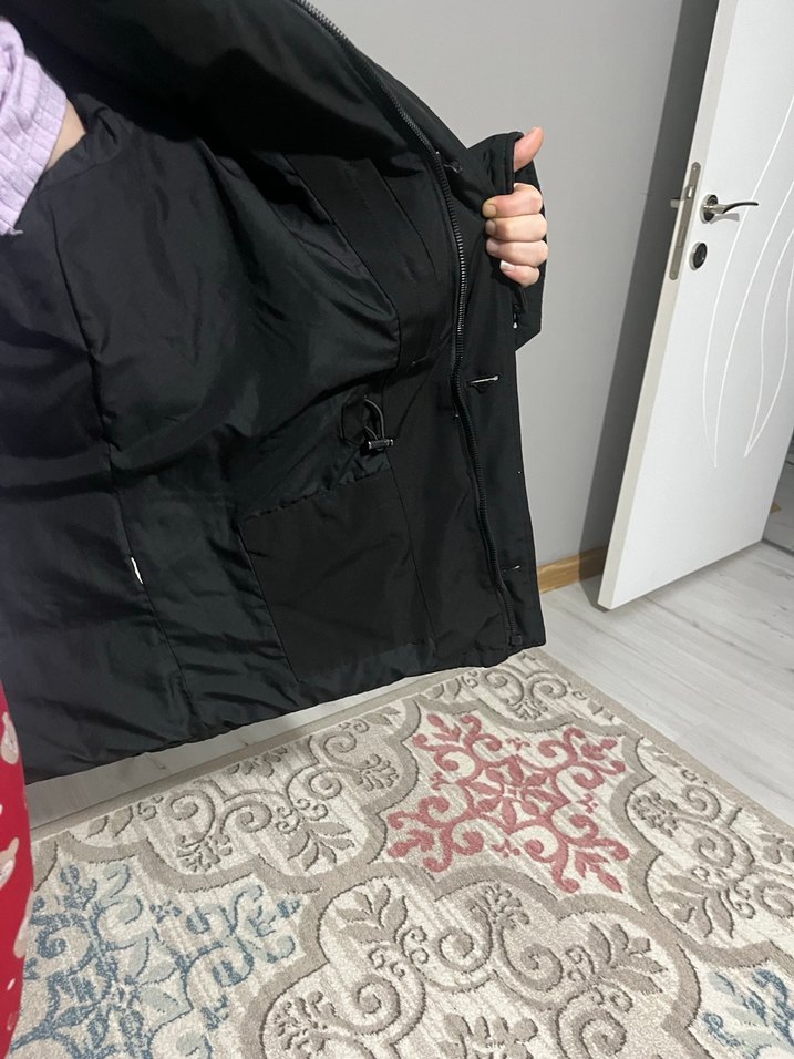 Siyah Kadın Midi Kışlık Mont - Görsel 4