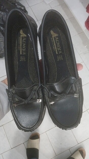 40 Beden siyah Renk 36-38-40 numaralar mevcut