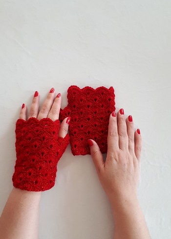 Kırmızı Dantel Detaylı Örgü Eldiven - Görsel 2